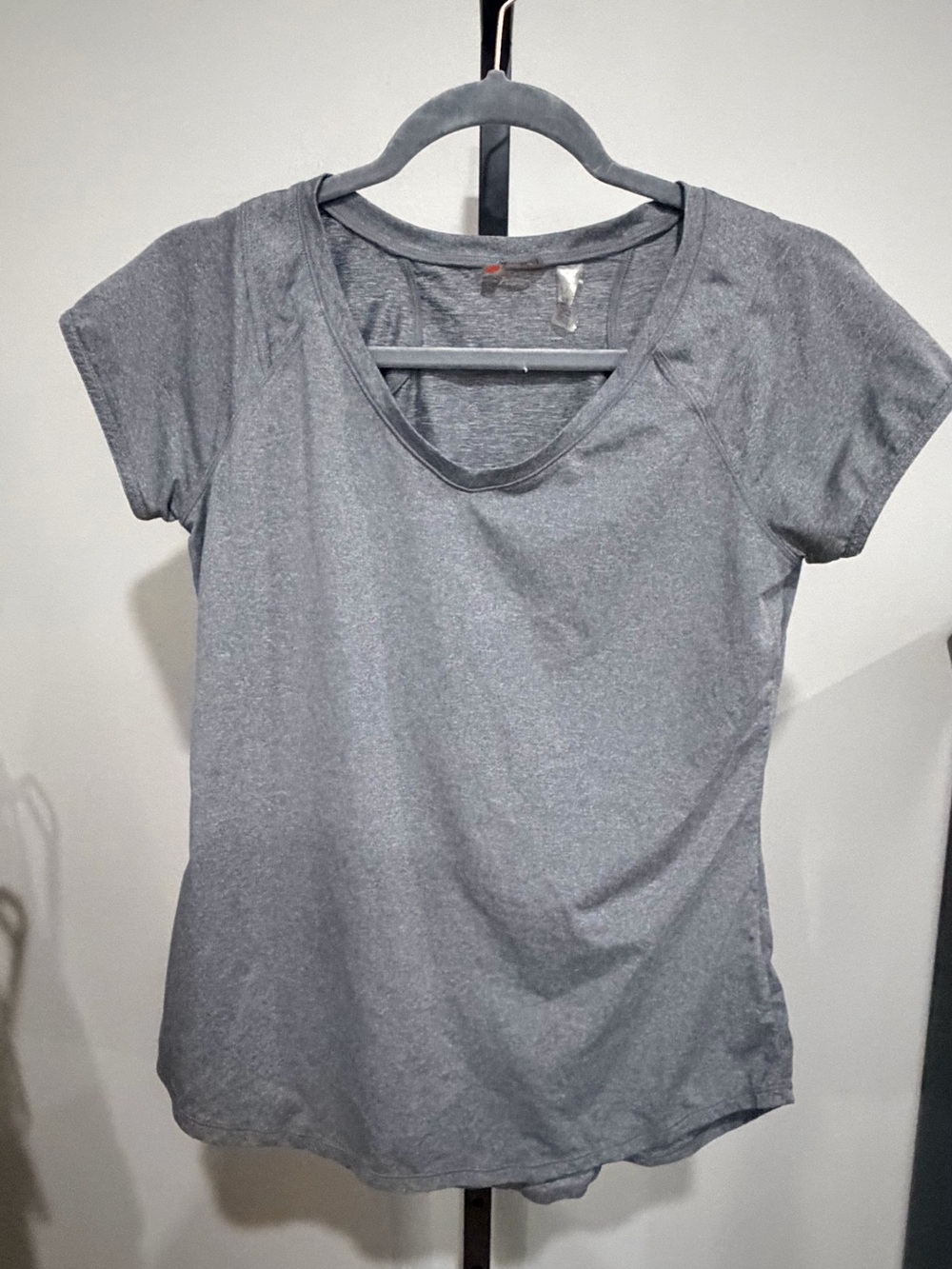 Zella Gray Scoop Neck Short Sleeve Tee Size Medium